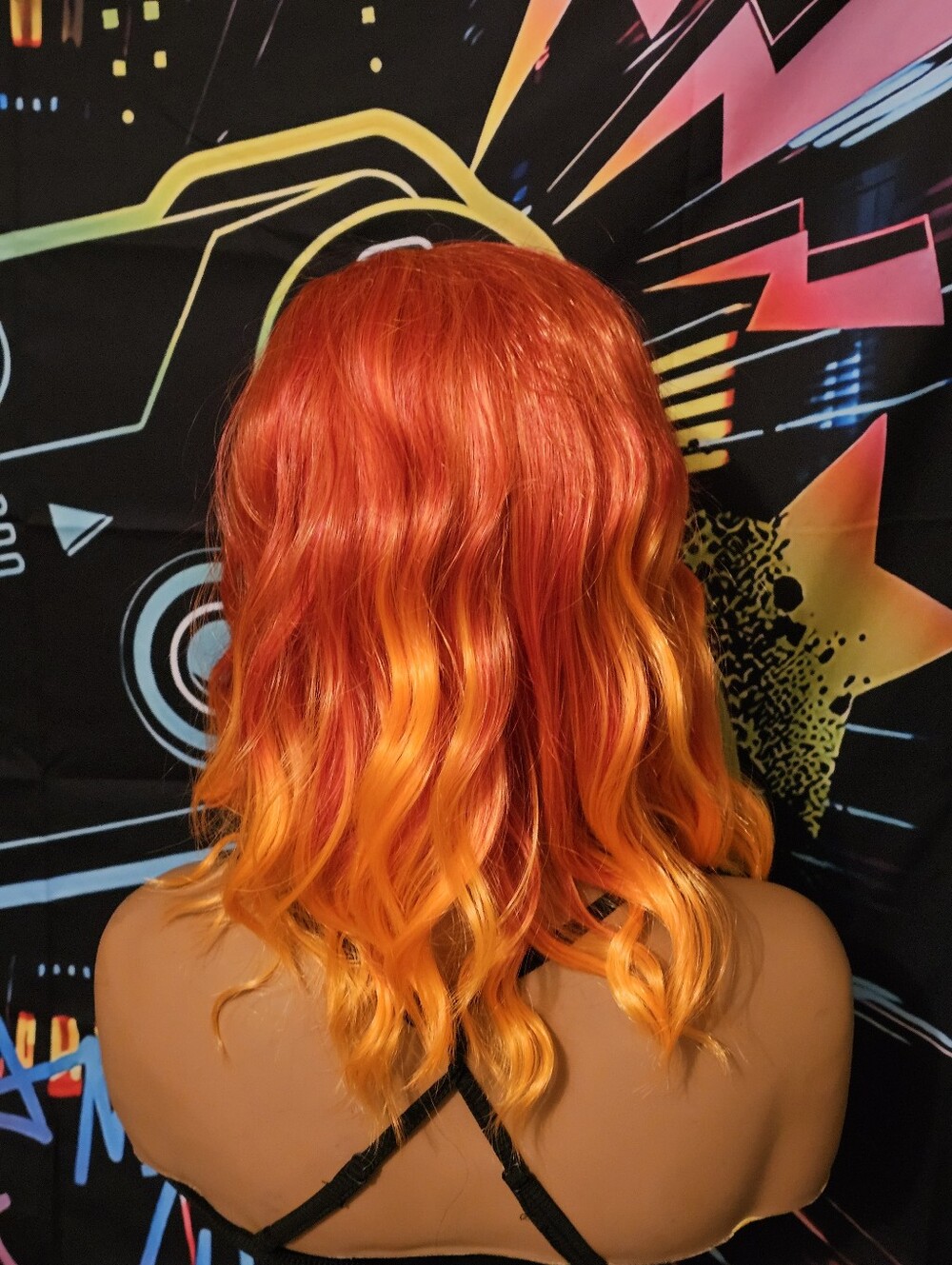 Wig - Picture 3 of 3